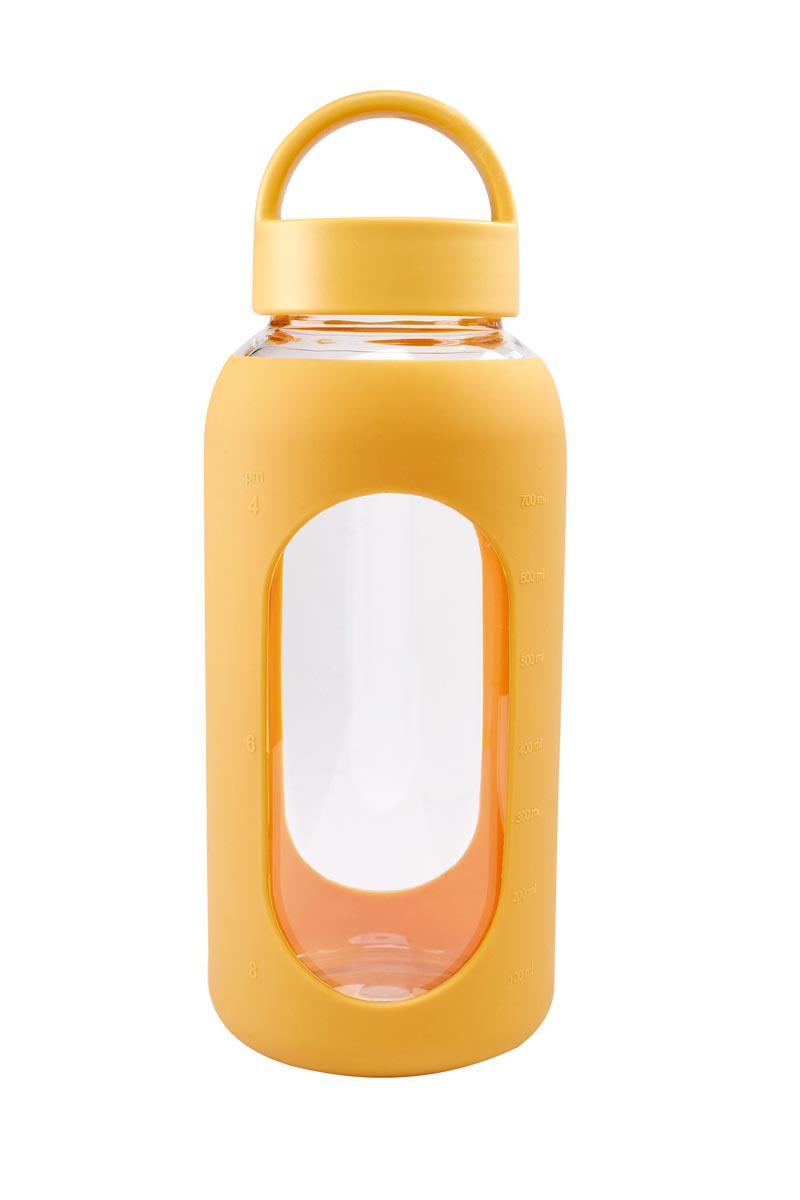 Botella de 800 ml con funda graduada de silicón