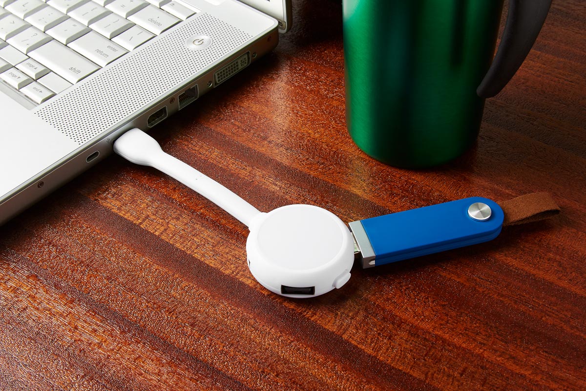 Concentrador USB de 4 puertos con luz