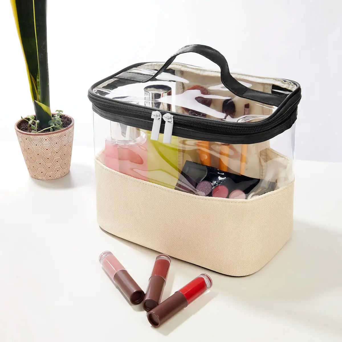 Cosmetiquera KEWA personalizada para empresas.