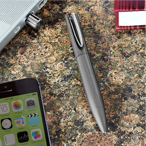 Bolígrafo con memoria USB para documentación corporativa.