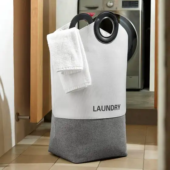 Organizador para ropa y accesorios empresariales.