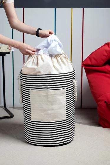 Bolsa organizadora para lavandería corporativa.