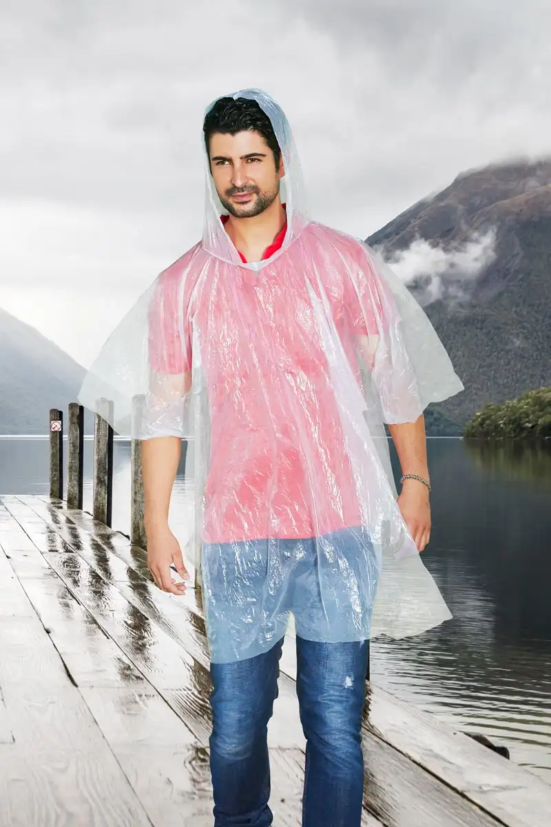 Impermeable GRISEL con estuche compacto.