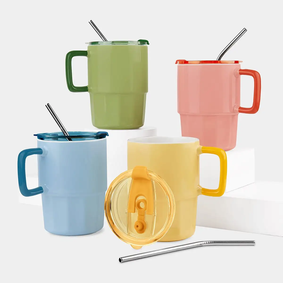 Taza CORALINE de cerámica 16 oz con popote metálico.