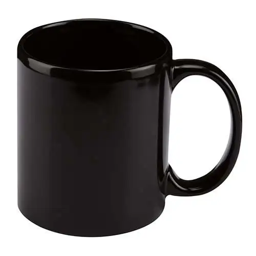 Taza de cerámica de color para branding corporativo.