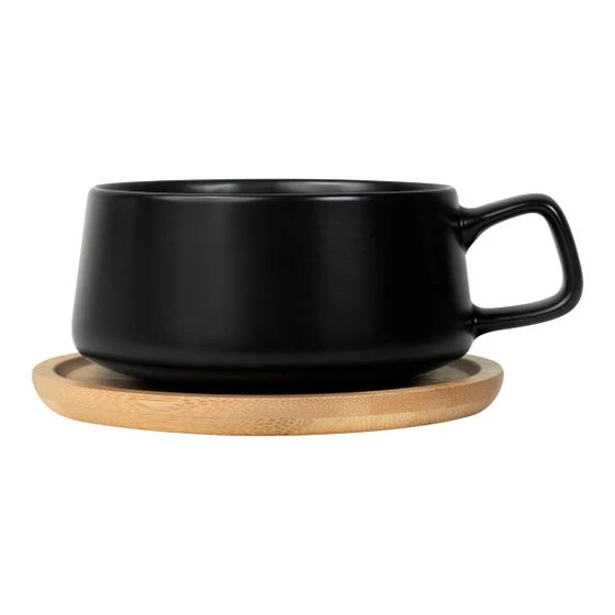 Taza promocional de cerámica con acabado mate.