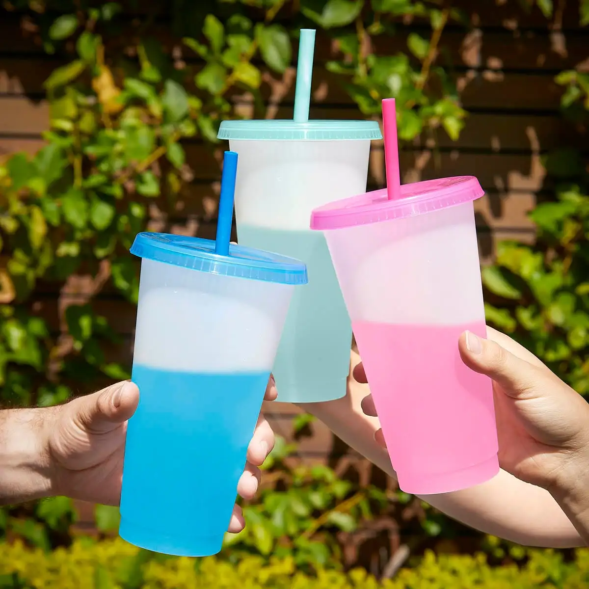Vaso de cambio de color para promociones de bebidas.