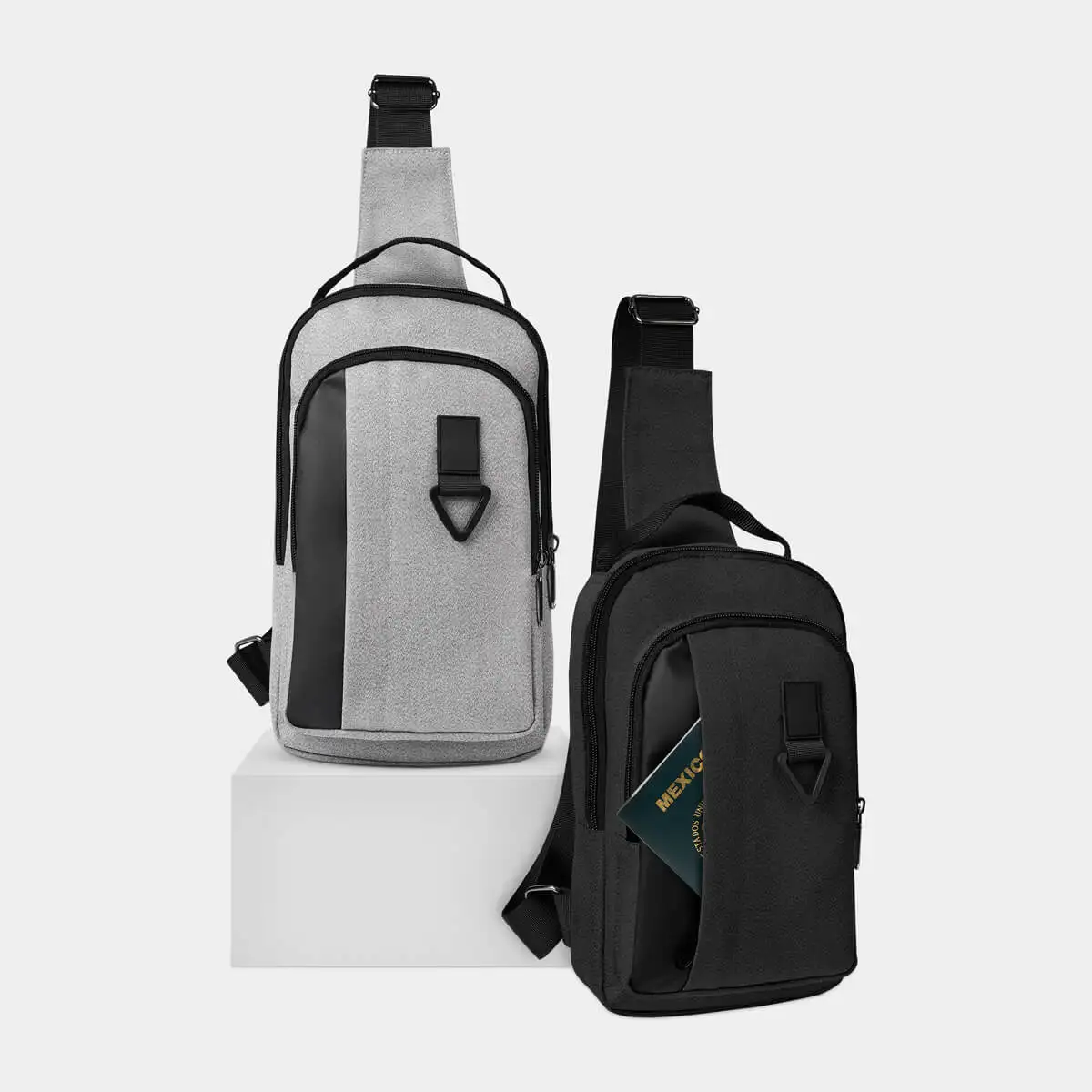 Mochila cruzada para transportar objetos personales.